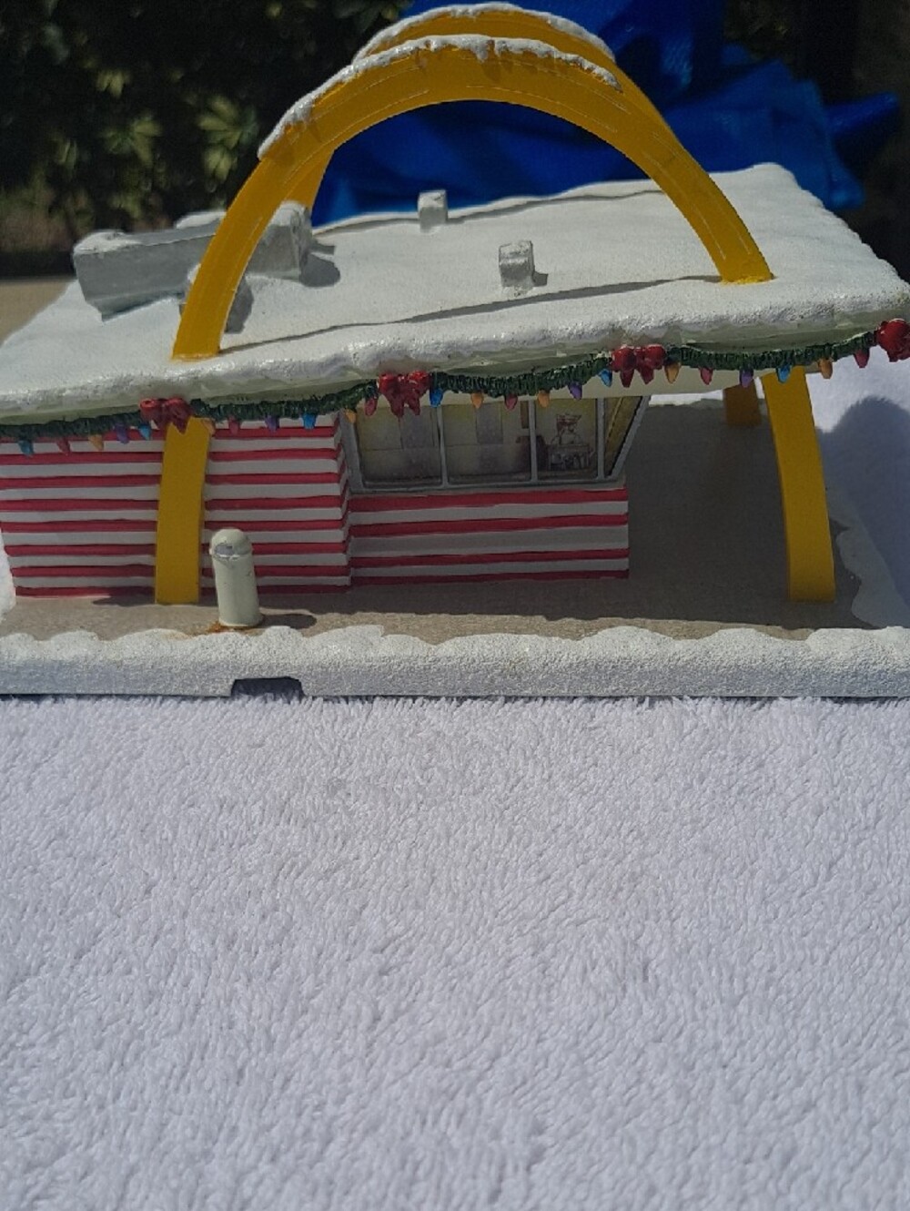 McDonald's Golden Arches Lighted Ceramic Sculpture. Holiday! - Picture 9 of 11